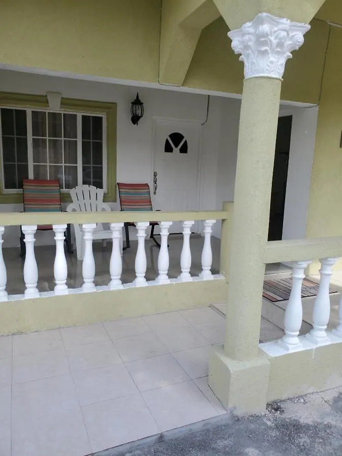 Guest house Comfy Guest Rooms Port Antonio Jamaica