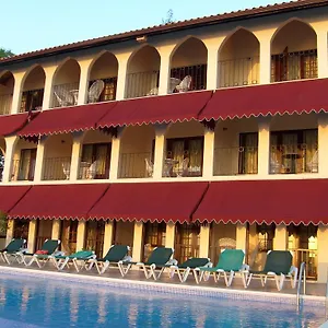 https://le-mirage-resort.hotelsmontegobay.org