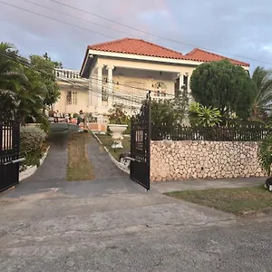 https://paradise-palms-jamaica-vacation-rental.hotelsmontegobay.org